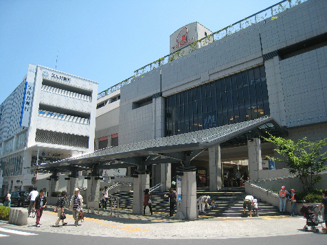 駅：日吉駅　910m