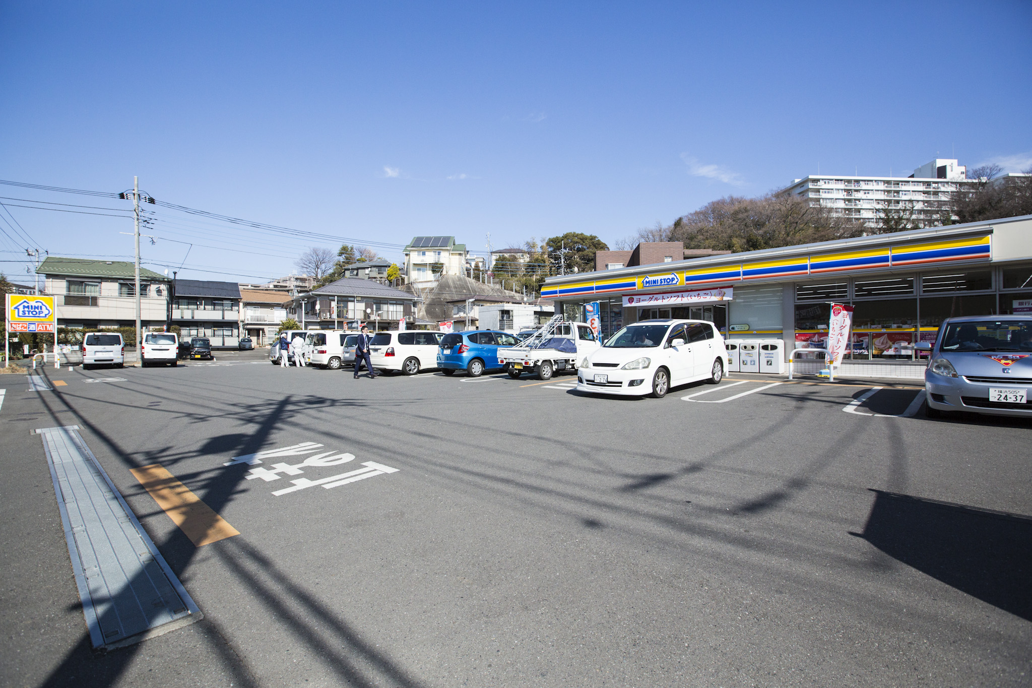 コンビ二：ﾐﾆｽﾄｯﾌﾟ 港北日吉本町店　448m
